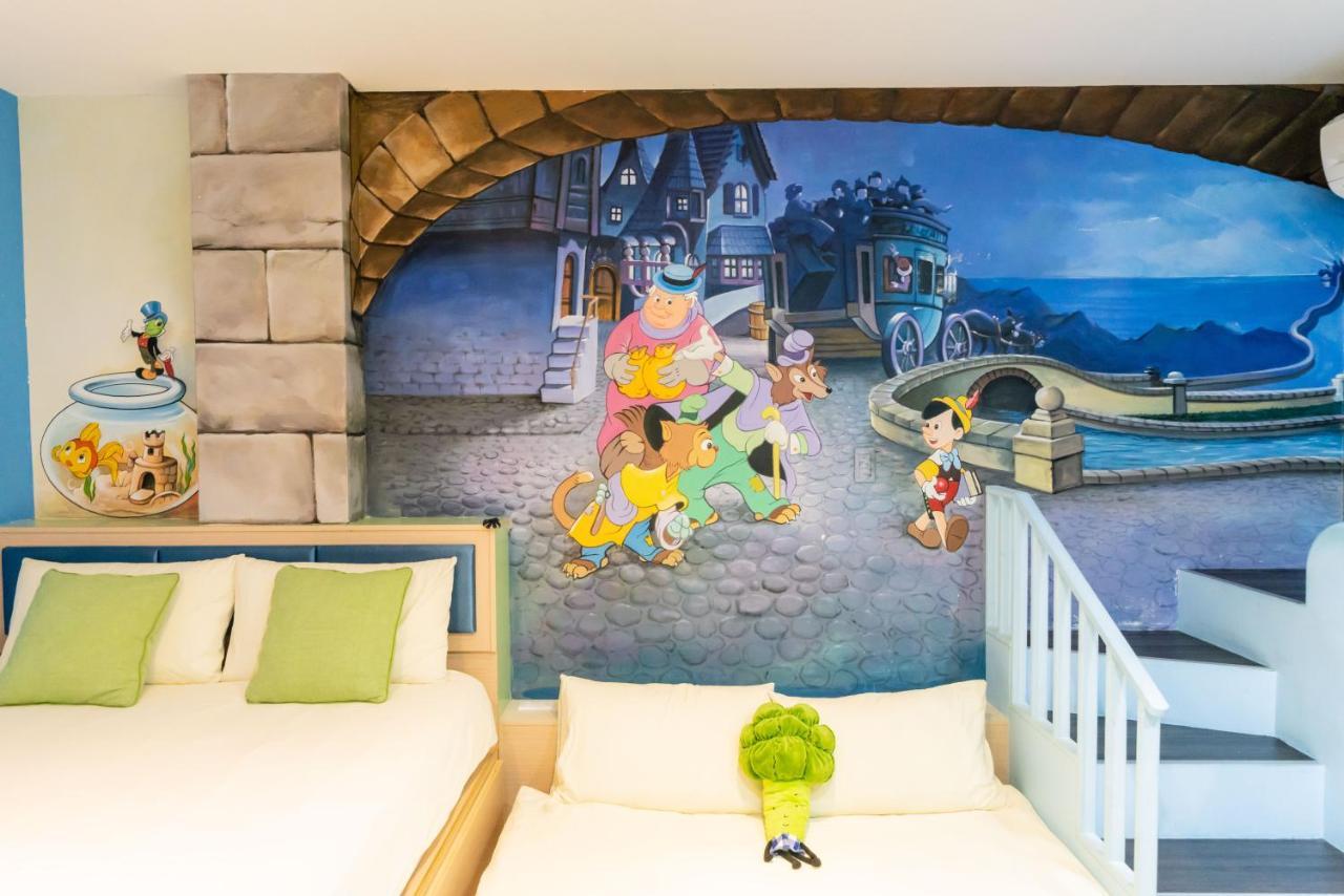 台南 Fairytale House Bed & Breakfast エクステリア 写真